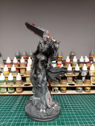 Эпичная 3D статуэтка Гатса (Guts) в броне Берсерка, фотополимерная печать и брутальная покраска