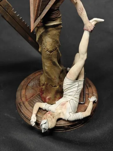 3D фигурка Пирамидоголового (Pyramid Head) из Сайлент Хилл (Silent Hill), профессиональная покраска