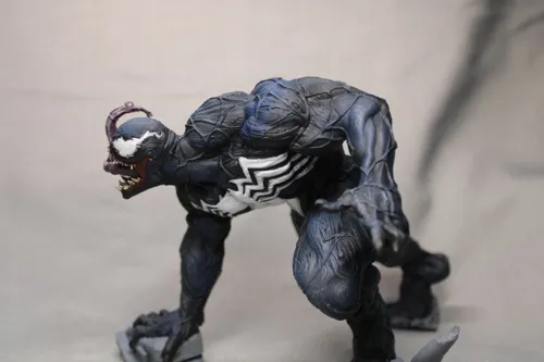 Кастомная 3D статуэтка Венома (Venom) из комиксов Marvel, ручная покраска и лакировка