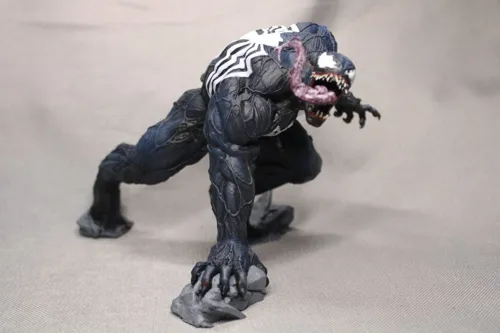 Кастомная 3D статуэтка Венома (Venom) из комиксов Marvel, ручная покраска и лакировка