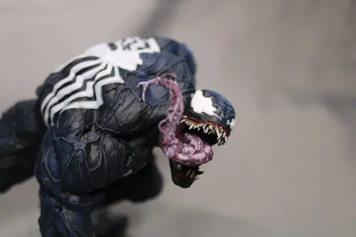 Кастомная 3D статуэтка Венома (Venom) из комиксов Marvel, ручная покраска и лакировка