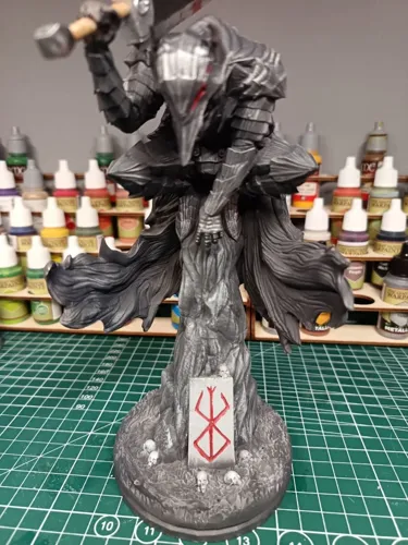 Эпичная 3D статуэтка Гатса (Guts) в броне Берсерка, фотополимерная печать и брутальная покраска