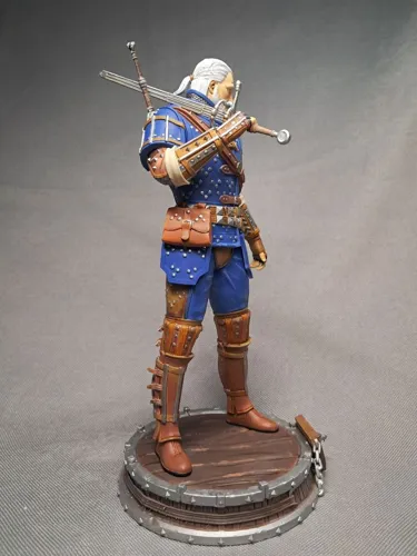 3D статуэтка Геральта (Geralt) в доспехах Школы Кота из Ведьмак 3, ручная роспись