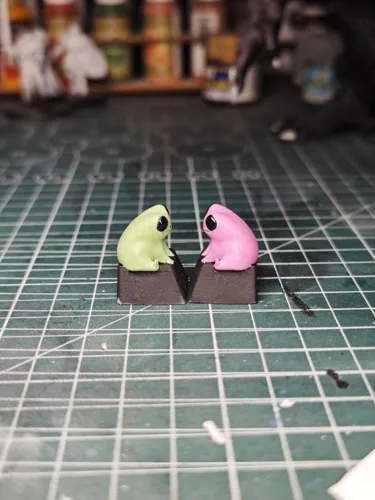 Самодельный кейкап (keycap) для механической клавиатуры в виде лягушки, 3D печать и роспись