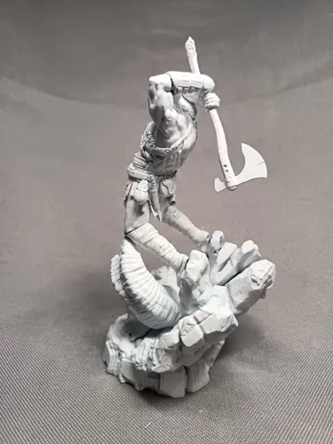 Детализированная 3D статуэтка Кратоса (Kratos) из God of War, ручная роспись татуировок и брони