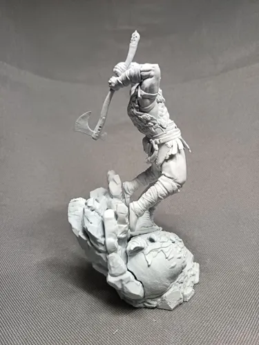 Детализированная 3D статуэтка Кратоса (Kratos) из God of War, ручная роспись татуировок и брони