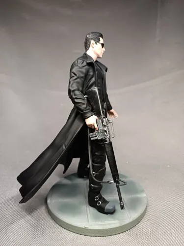 3D фигурка Нео (Neo) из фильма Матрица в плаще, ручная покраска