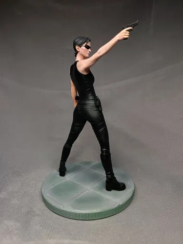 3D фигурка Тринити (Trinity) из фильма Матрица в латексном костюме, ручная покраска