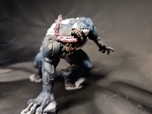 Кастомная 3D статуэтка Венома (Venom) из комиксов Marvel, ручная покраска и лакировка