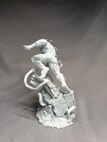 Динамичная 3D диорама с Веномом (Venom) из Marvel, фотополимерная печать и сложная покраска